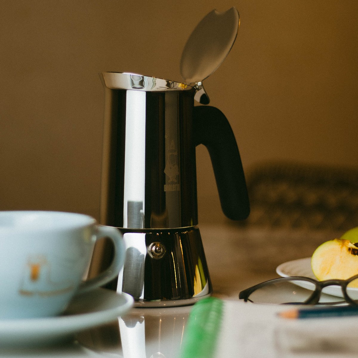 Cafeteira Bialetti aço inox Vênus – 4 xícaras + Brinde