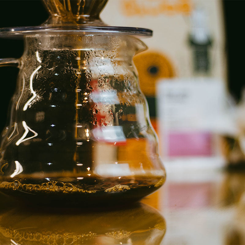 Jarra de vidro com café Flor de Cacau